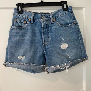 Levi’s 501 denim shorts, size 24
